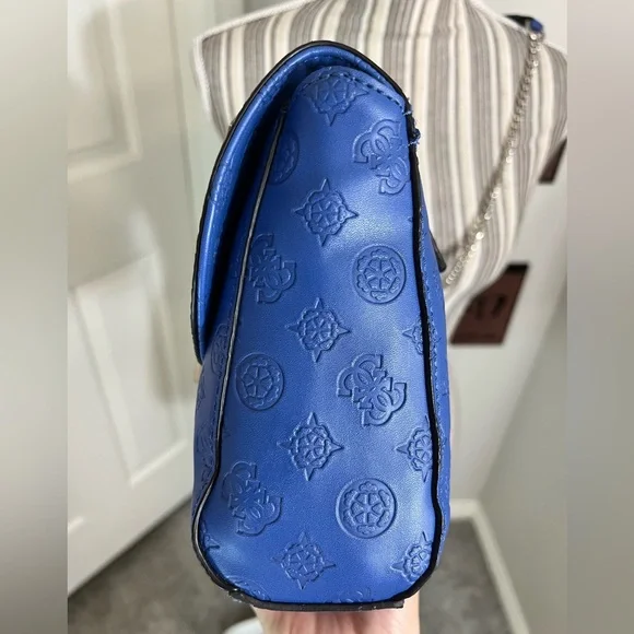 GUESS NWOT Blue Peony Debossed Logo Crossbody Shoulder Bag - Picture 5 of 14